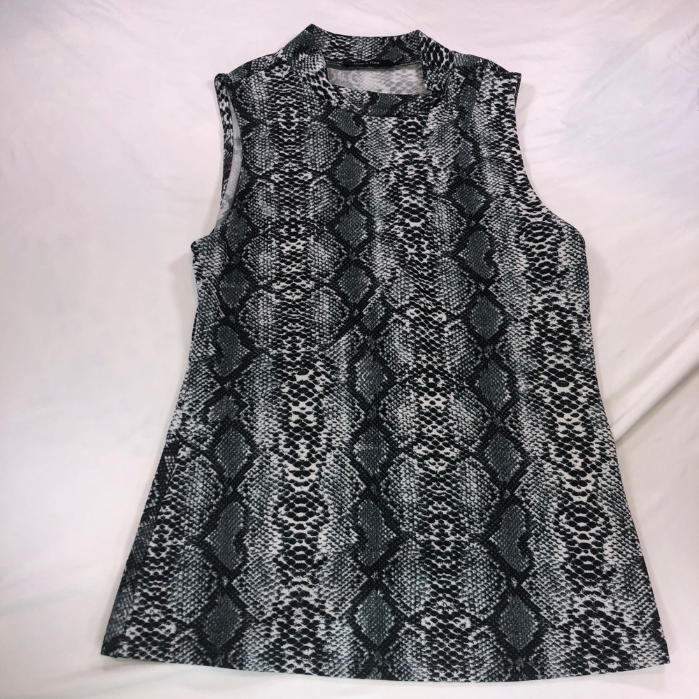 Doe & Rae Grey Snakeskin Mock Neck Sleeveless Top Womens Medium Animal Print